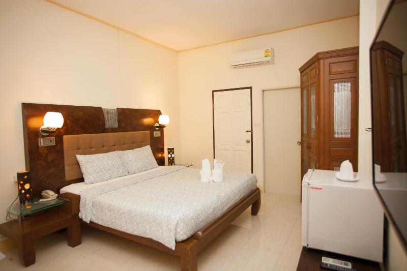 Photo of Lotusland Resort, 3-star hotel in Pattaya (and vicinity)