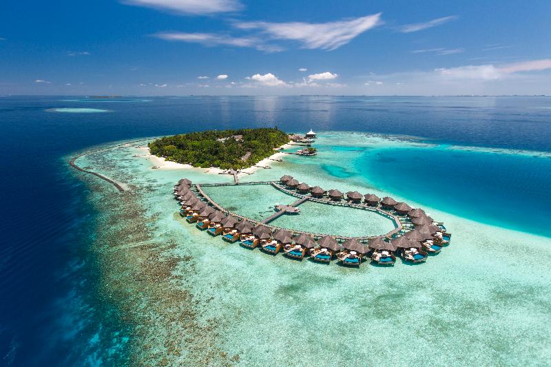 Baros Maldives, Singapore