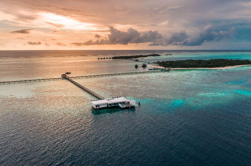 Conrad Maldives Rangali Island, Singapore
