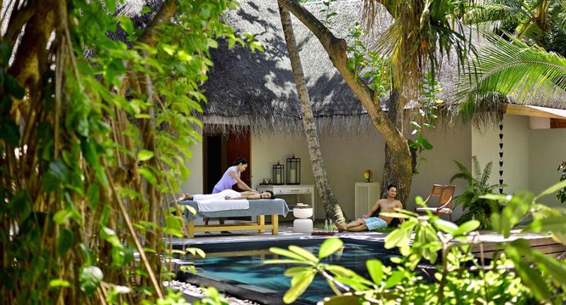Dusit Thani Maldives, Singapore