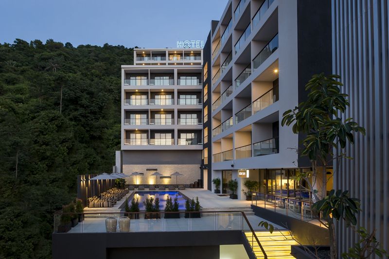 Hotel IKON Phuket, Singapore