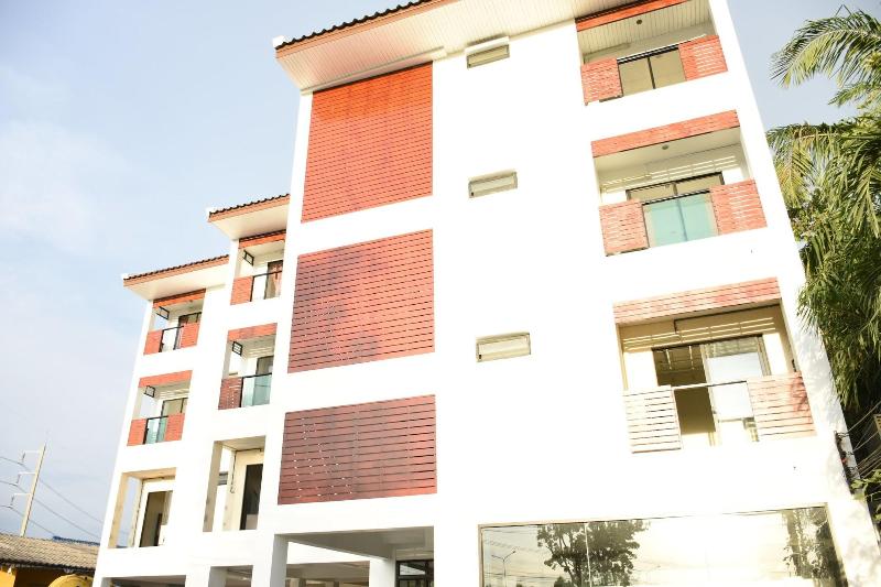 Basaya Laemchabang, 2-star hotel in Ban Thung Sukla (1)