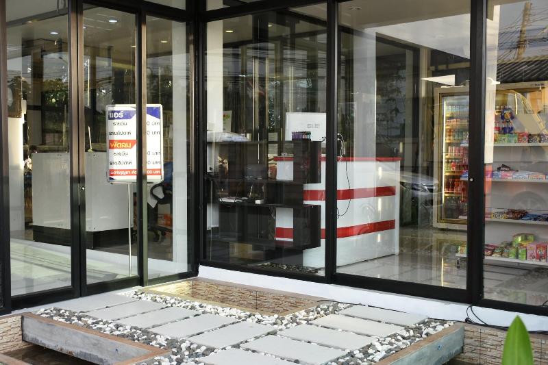 Photo of Basaya Laemchabang, 2-star hotel in Ban Thung Sukla (1)