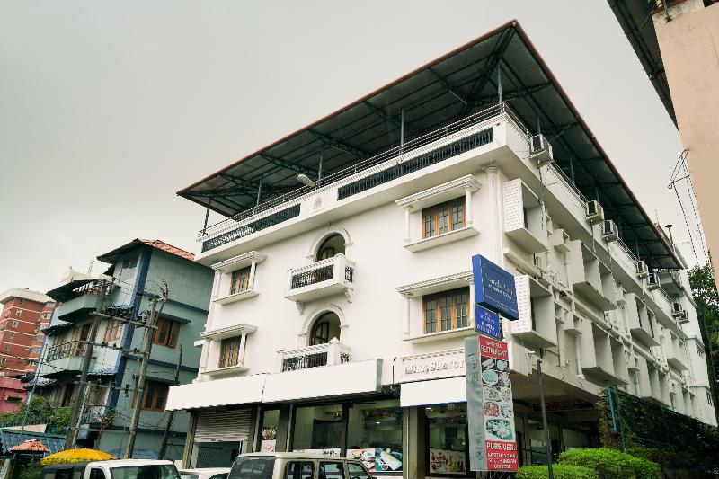 OYO 3633 Nanda Inn exterior, 2-Star hotel in Cochin (and vicinity)