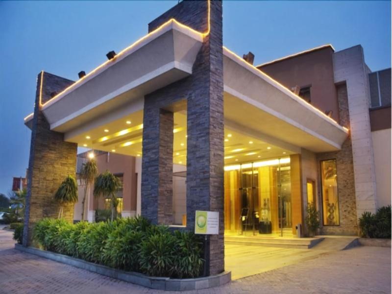 Photo of Tivoli Garden Resort, 4-star hotel in Delhi (and vicinity)