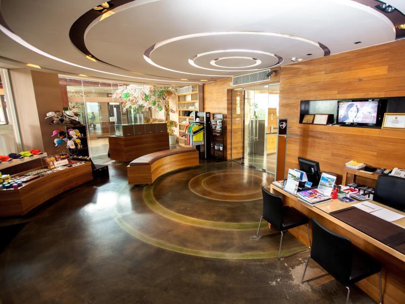 Mountain Creek Golf Resort & Residences, Singapore