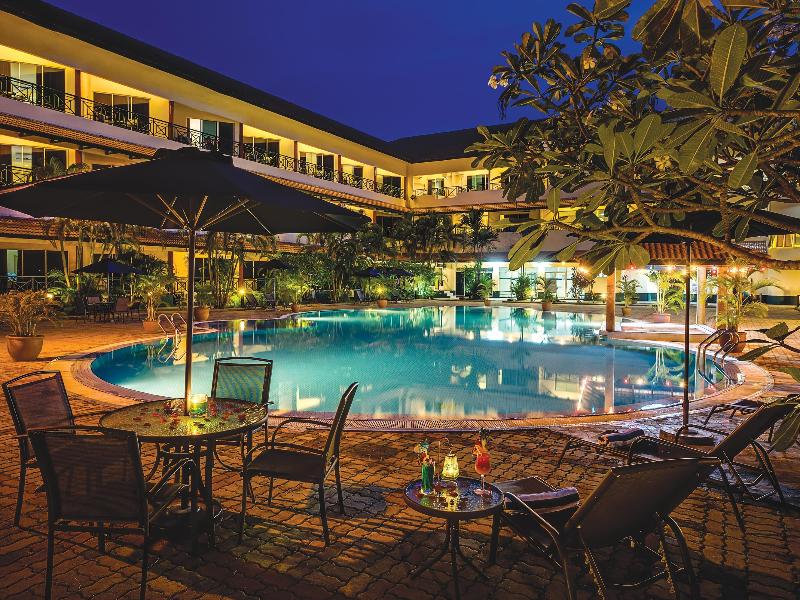 The Qamar Paka, Singapore