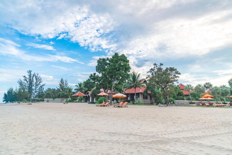 Photo of Sirarun Resort, 5-star hotel in Hua Hin (and vicinity)