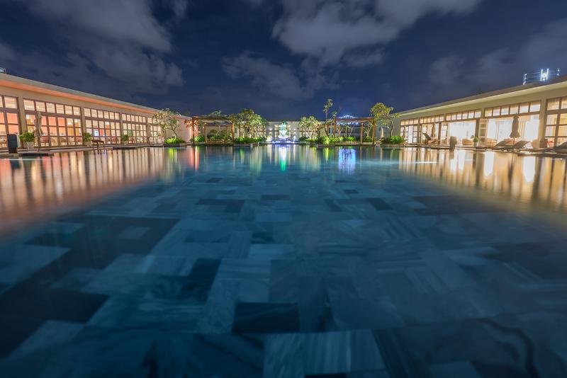 FLC Luxury Resort Samson, Singapore