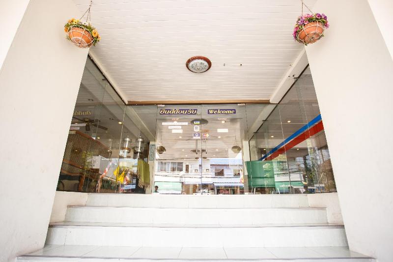 Photo of Regent Ngamwongwan, 2-star hotel in Bangkok (and vicinity)