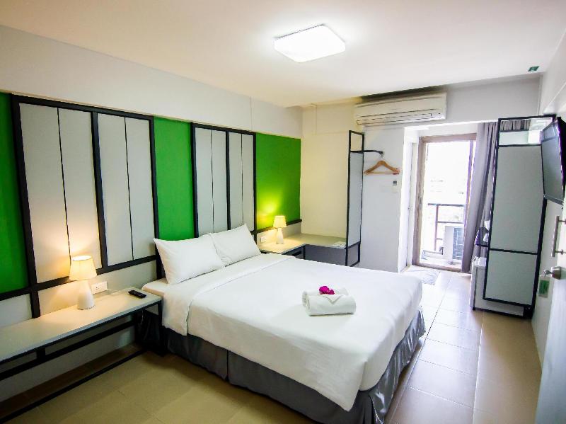 Photo of Regent Ngamwongwan, 2-star hotel in Bangkok (and vicinity)