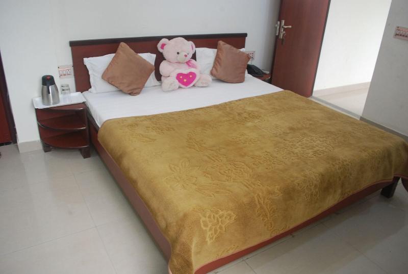 Photo of OYO 28053 Hotel Gayatri Palace, 2-star hotel in Agra District