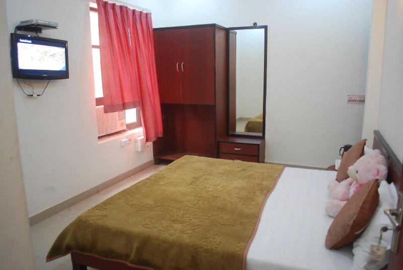 Photo of OYO 28053 Hotel Gayatri Palace, 2-star hotel in Agra District