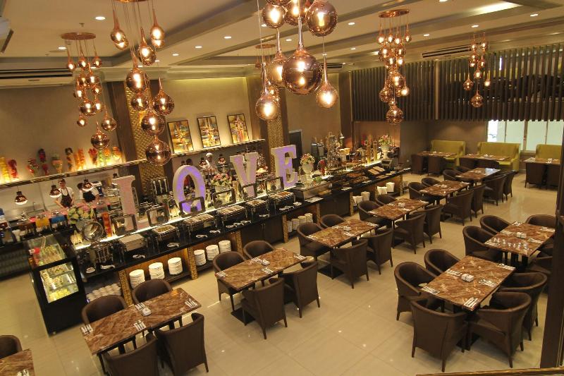 Villa Caceres Hotel, 4-star hotel in Naga
