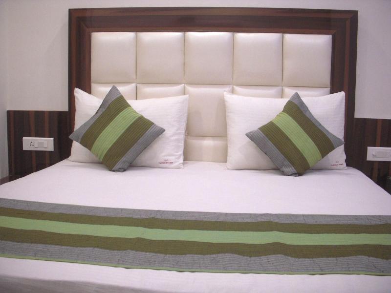 Photo of Hotel Tashkent Palace, 3-star hotel in Delhi (and vicinity)