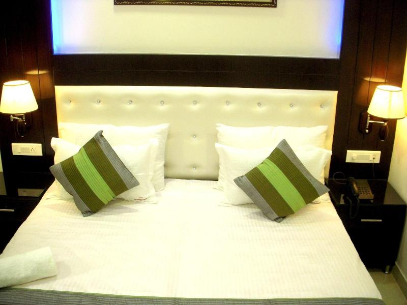 Photo of Hotel Tashkent Palace, 3-star hotel in Delhi (and vicinity)