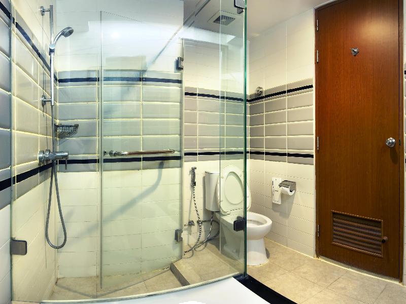 Photo of Thamrongin Hotel, 3-star hotel in Arun Amarin