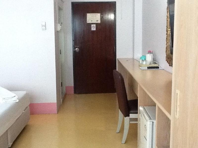 Photo of S2S Queen Trang Hotel, 3-star hotel in Krabi - Trang (provinces)