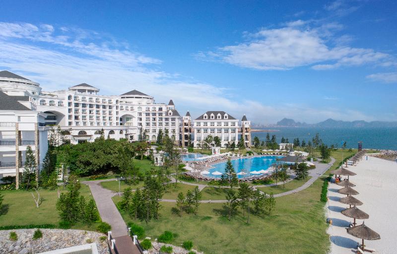 Vinpearl Resort & Spa Ha Long, Singapore