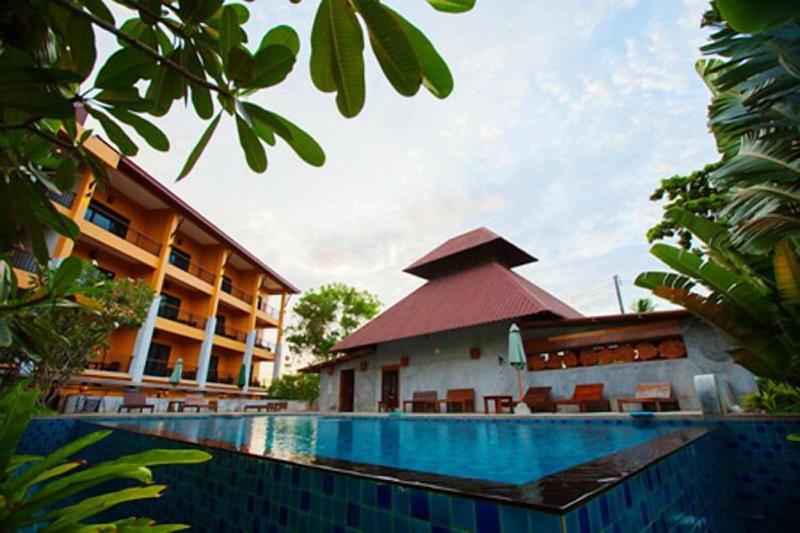 Photo of Chalicha Resort, 3-star hotel in Chumphon