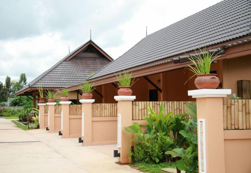 Photo of Chalicha Resort, 3-star hotel in Chumphon