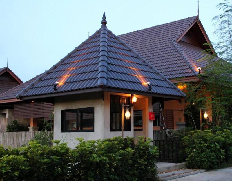 Photo of Chalicha Resort, 3-star hotel in Chumphon