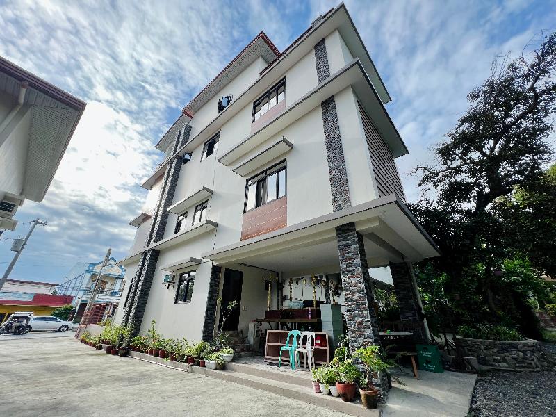 Photo of Albert'S Transient House hotel in Calatagan