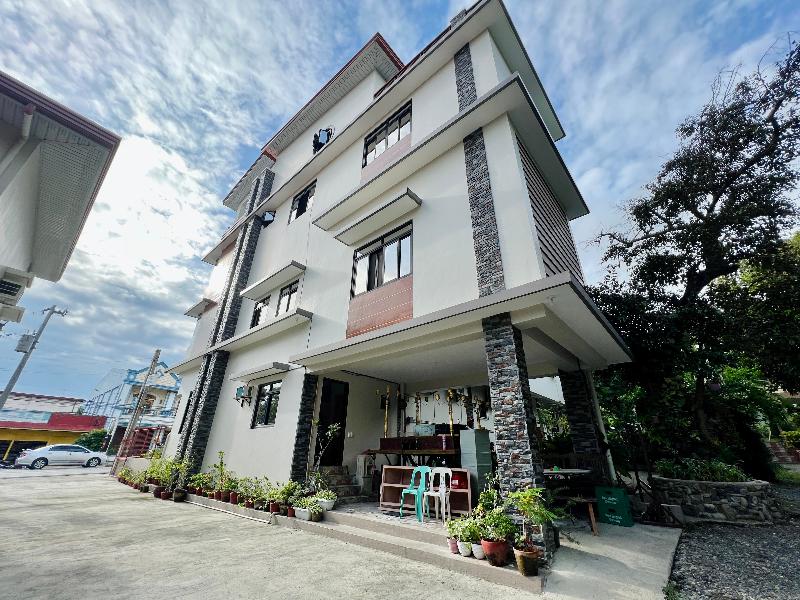 Photo of Albert'S Transient House hotel in Calatagan
