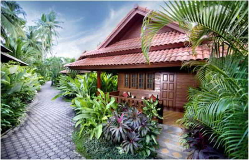 Smile Inn, Singapore