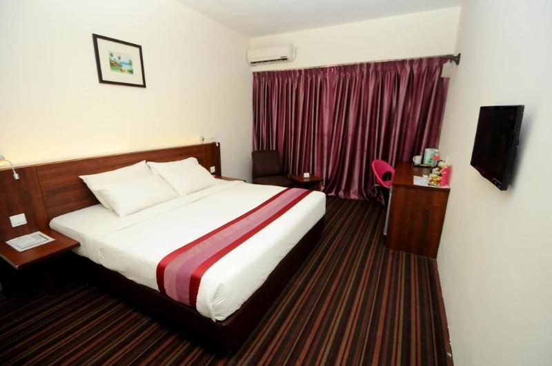 Photo of Hotel Yt Midtown Kuala Terengganu, 3-star hotel in Kuala Terengganu