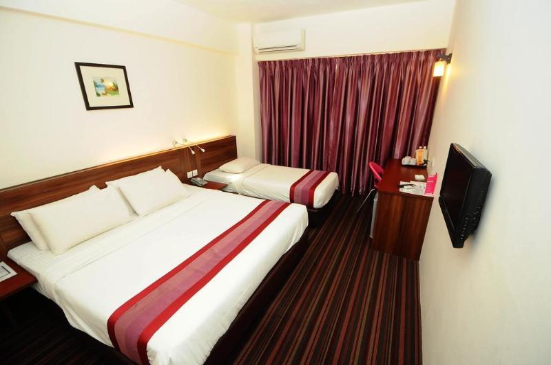 Photo of Hotel Yt Midtown Kuala Terengganu, 3-star hotel in Kuala Terengganu