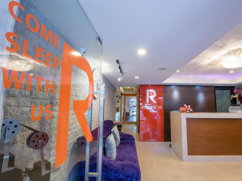 Photo of Retro Box Hotel, 3-star hotel in Chumphon