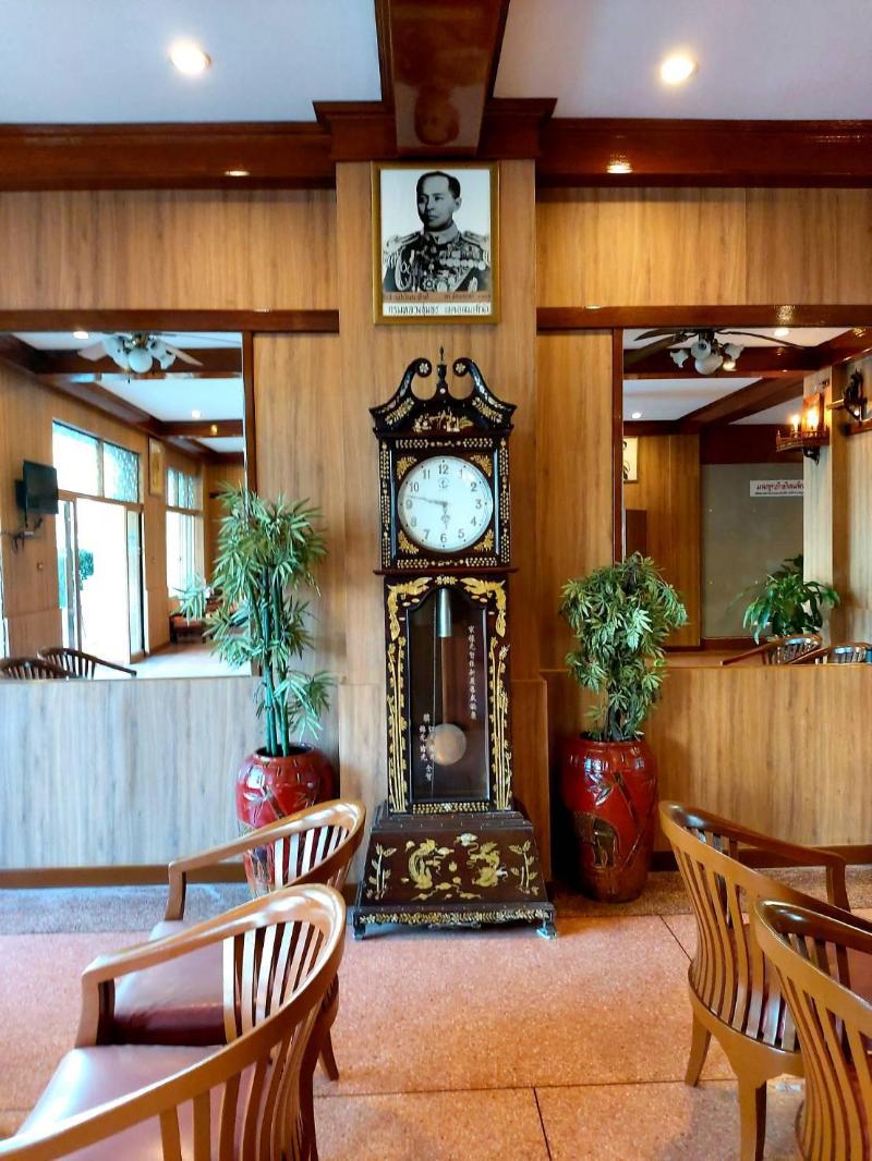 Photo of Suriwong Chumphon Hotel, 2-star hotel in Chumphon