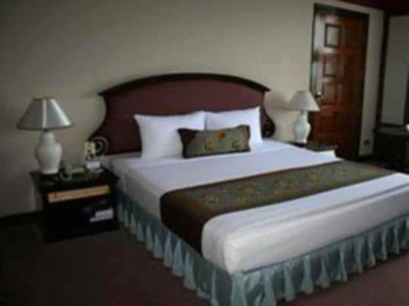 Photo of Twin Lotus Hotel, 3-star hotel in Nakhon Si Thammarat