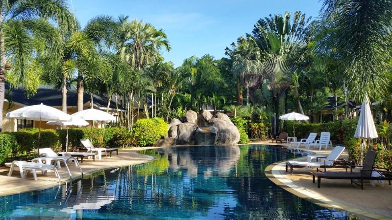 Palm Garden Resort Khaolak, Singapore