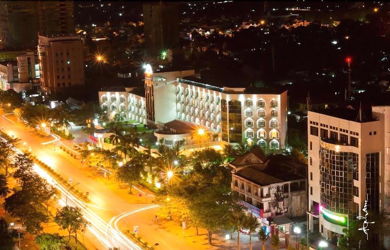 Saigon Kim Lien Hotel Vinh, Singapore
