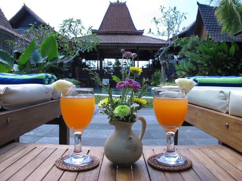 Kampung Cenik, Singapore