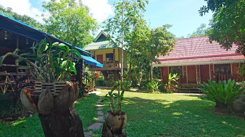 Photo of Macura Resort, 3-star hotel in Ko Chang