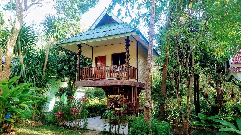 Photo of Macura Resort, 3-star hotel in Ko Chang