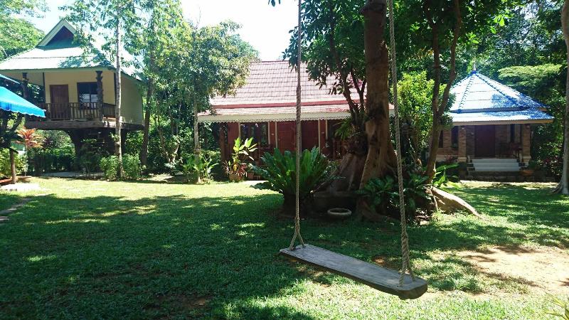 Photo of Macura Resort, 3-star hotel in Ko Chang