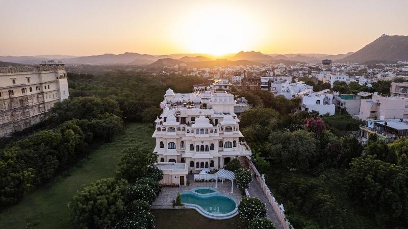 Photo of Sterling Jaisinghgarh Udaipur, 3-star hotel in Lake Pichola