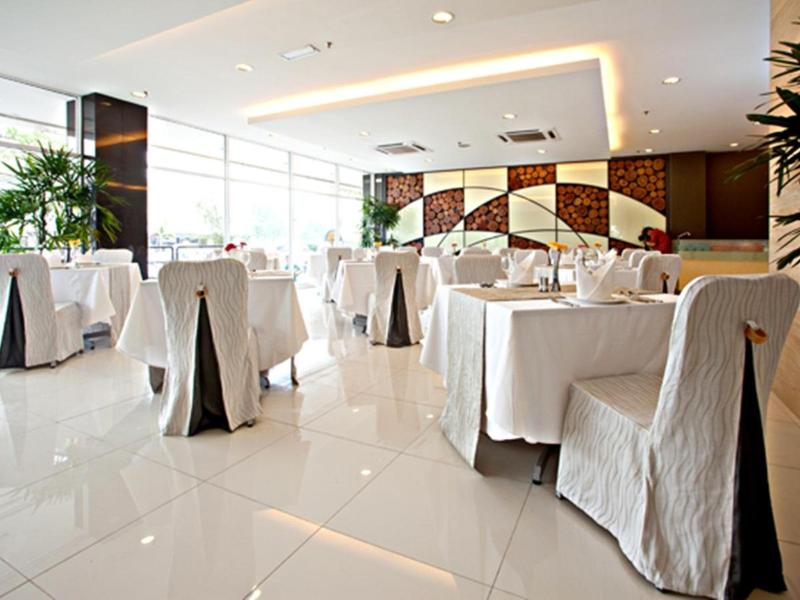 Photo of Pinetree Hotel, 3-star hotel in Batu Pahat
