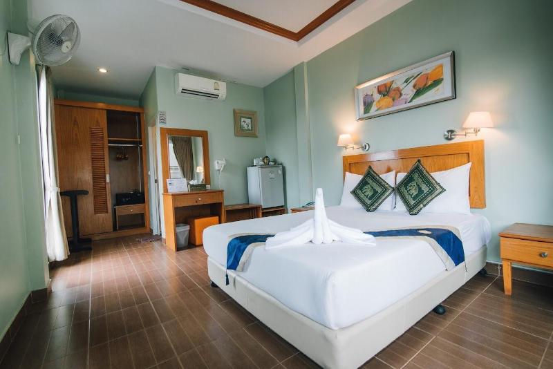 Photo of Chilli Hotel & Restaurant, 3-star hotel in Koh Samet