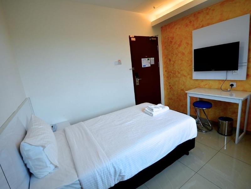 Photo of Yew Boutique Hotel, 3-star hotel in Teluk Intan