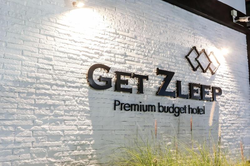 Photo of Get Zleep Premium Budget Hotel, 3-star hotel in Chang Phueak
