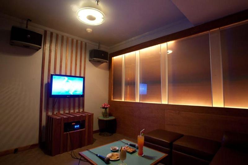 Photo of Ploy Palace Hotel, 3-star hotel in Mukdahan