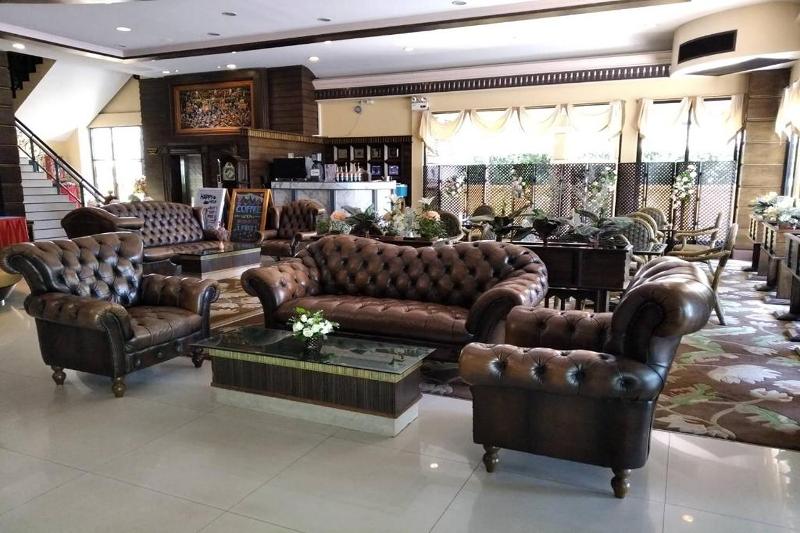 Photo of Ruean Phae Royal Park Hotel, 4-star hotel in Phitsanulok