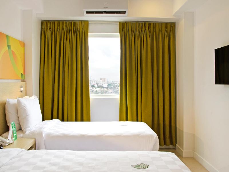 Photo of Go Hotels Manila Airport Road, 3-star hotel in Manila