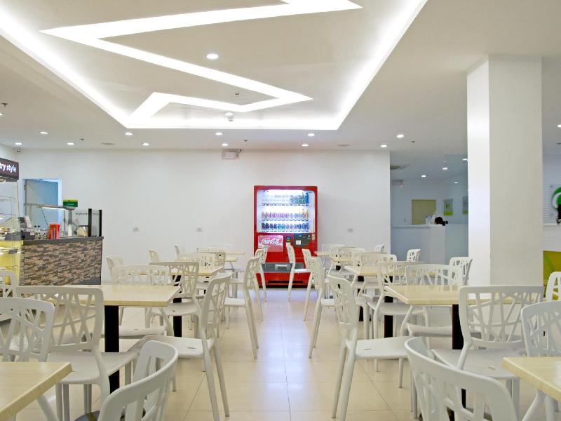 Photo of Go Hotels Manila Airport Road, 3-star hotel in Manila