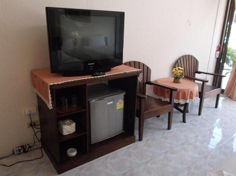 Photo of Panupong Hotel, 2-star hotel in Chaweng City Center